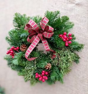 small wreath handing