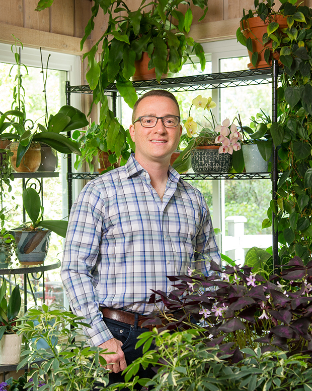 image of raffaele in front of his plants